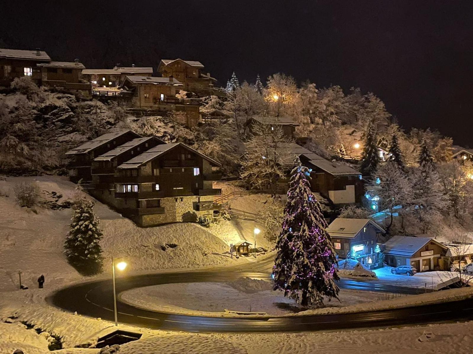 Chalet Les Avernes - Champagny En Vanoise, Domaine La Plagne Paradiski المظهر الخارجي الصورة