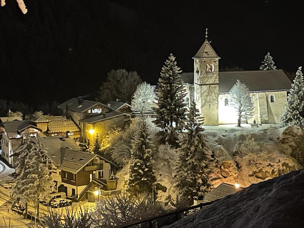Chalet Les Avernes - Champagny En Vanoise, Domaine La Plagne Paradiski المظهر الخارجي الصورة